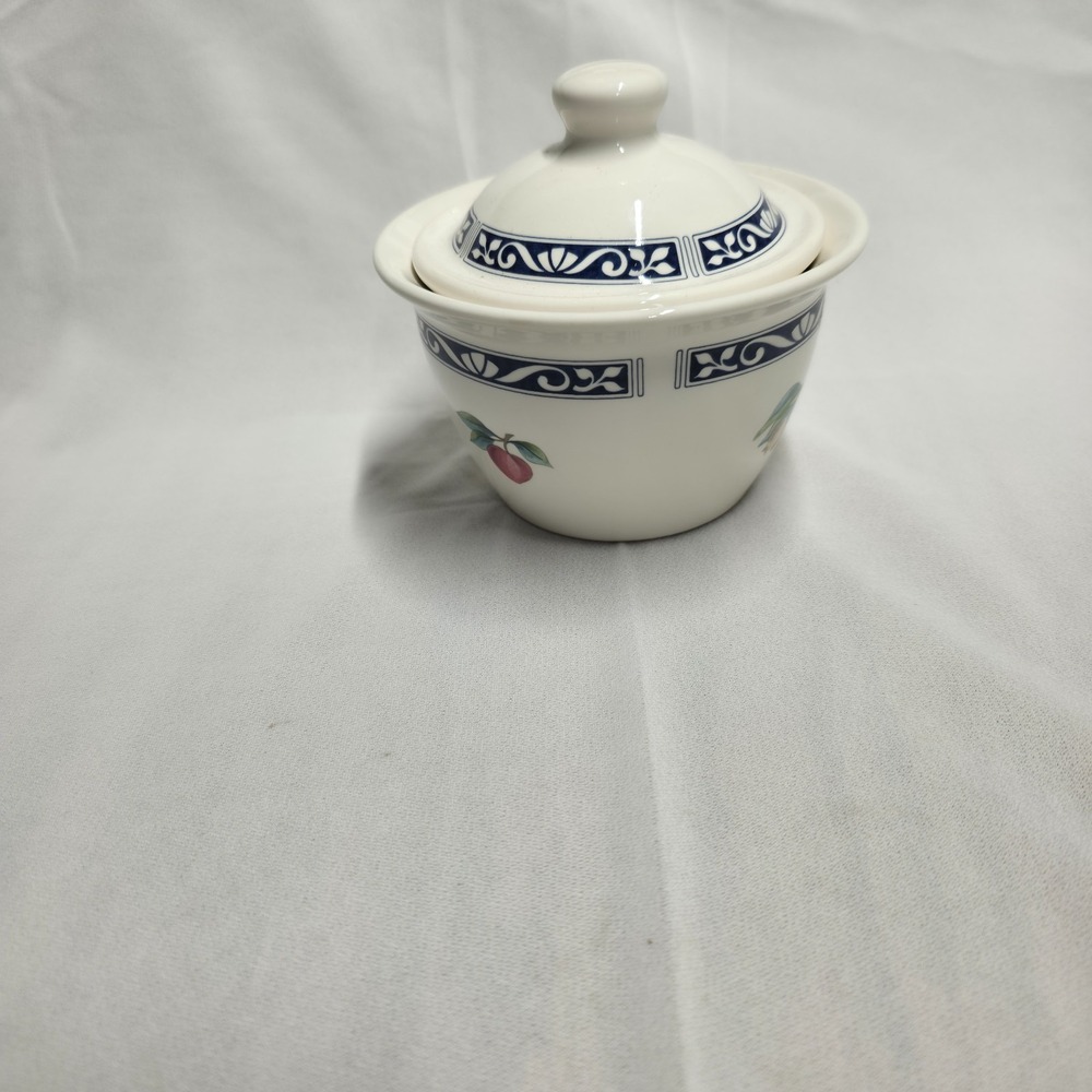 Pfaltzgraff Portfolio Sunbury Grove Sugar Bowl & Lid USA